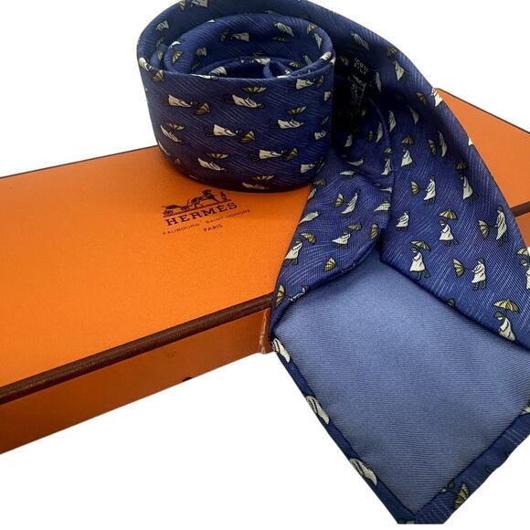 Hermes Tie - 100% Silk with Box  Dry clean only Made in France - Picture 3 of 5